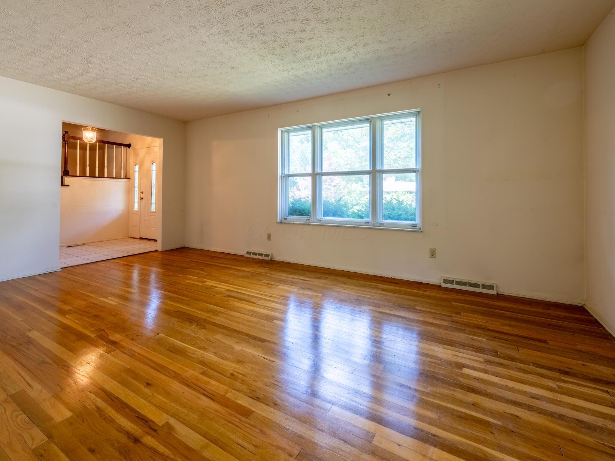 Property Photo: 4570 Cassill Street OH 43220