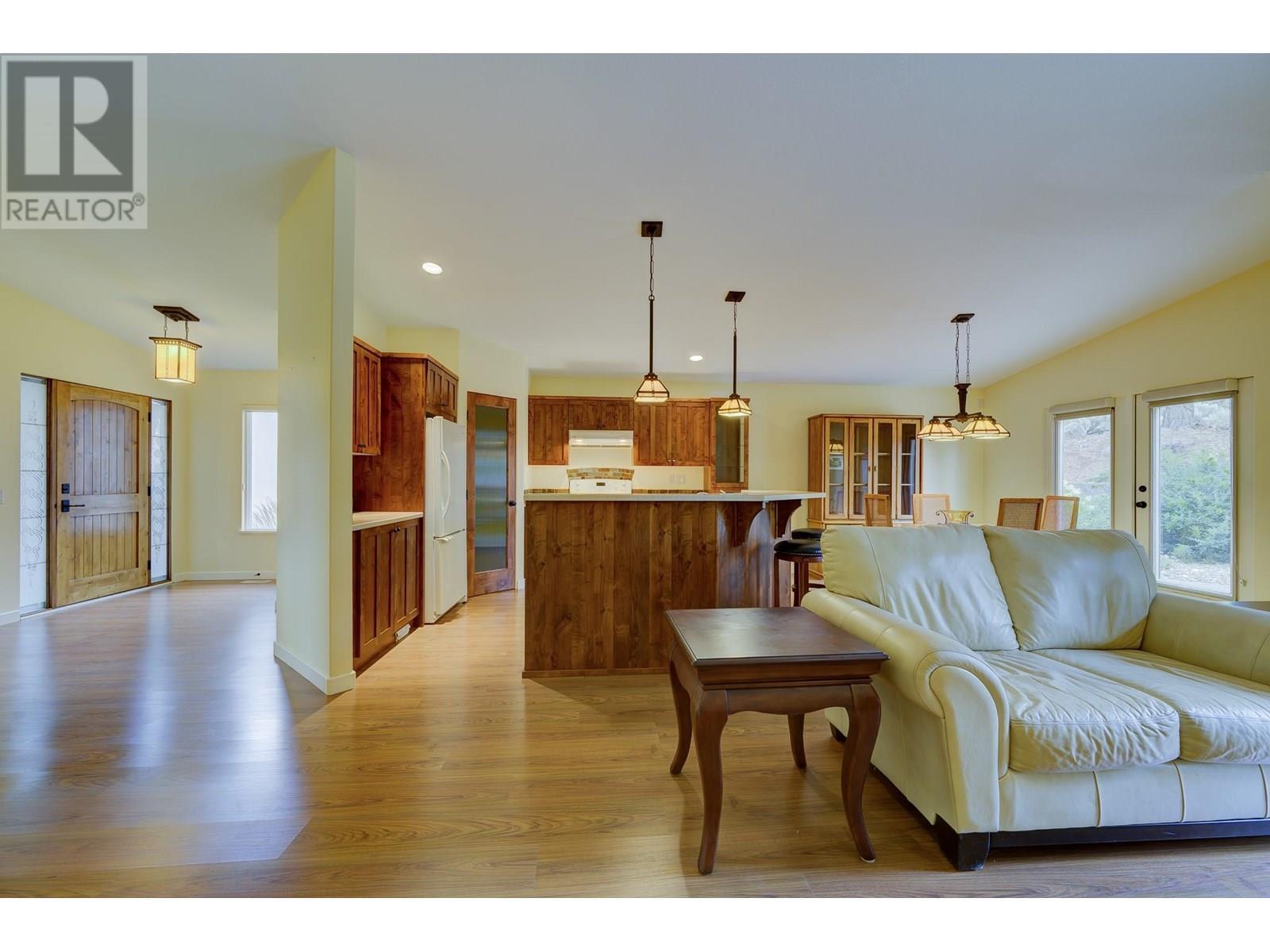 Property Photo: 604 Rosewood Lane BC V2H 1T3