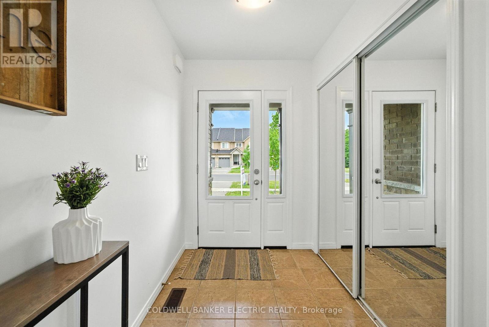 Property Photo: 1651 Hetherington Drive ON K9L 0G6