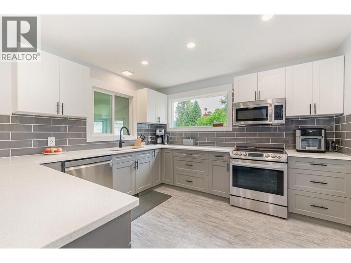 Property Photo:  1421 Rauma Avenue  BC V0E 2V4 