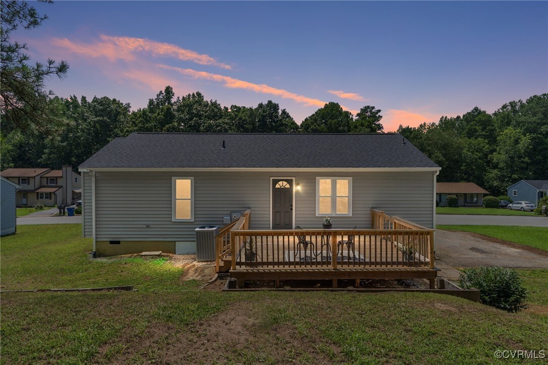 Property Photo: 15517 Silvertree Lane VA 23834