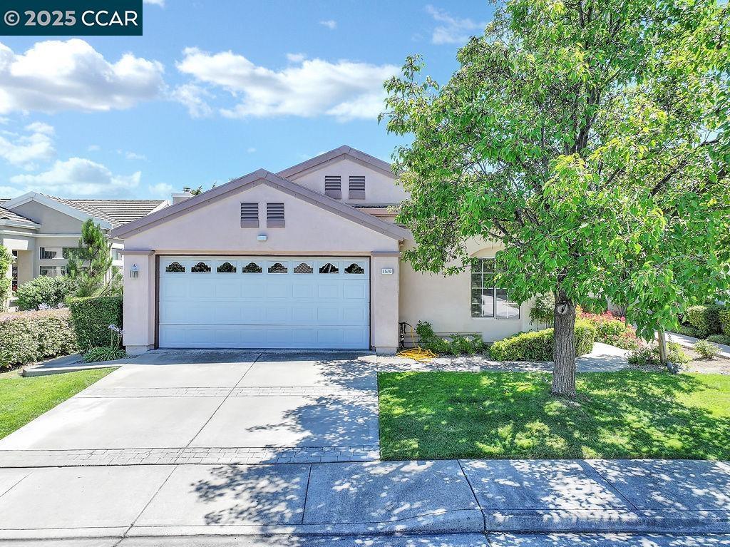 Property Photo: 1570 Crispin Dr CA 94513