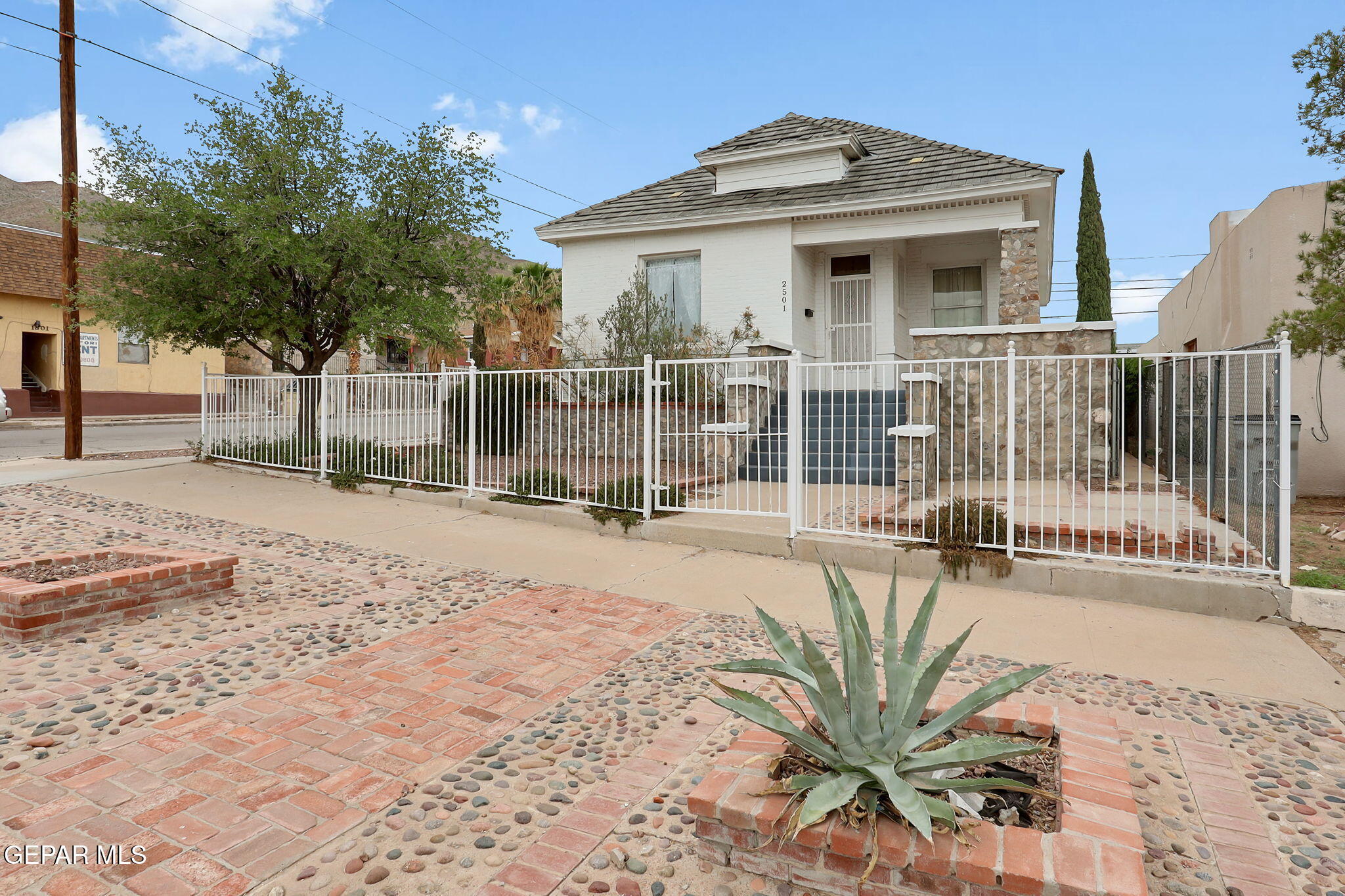 Property Photo: 2501 Federal Avenue TX 79930