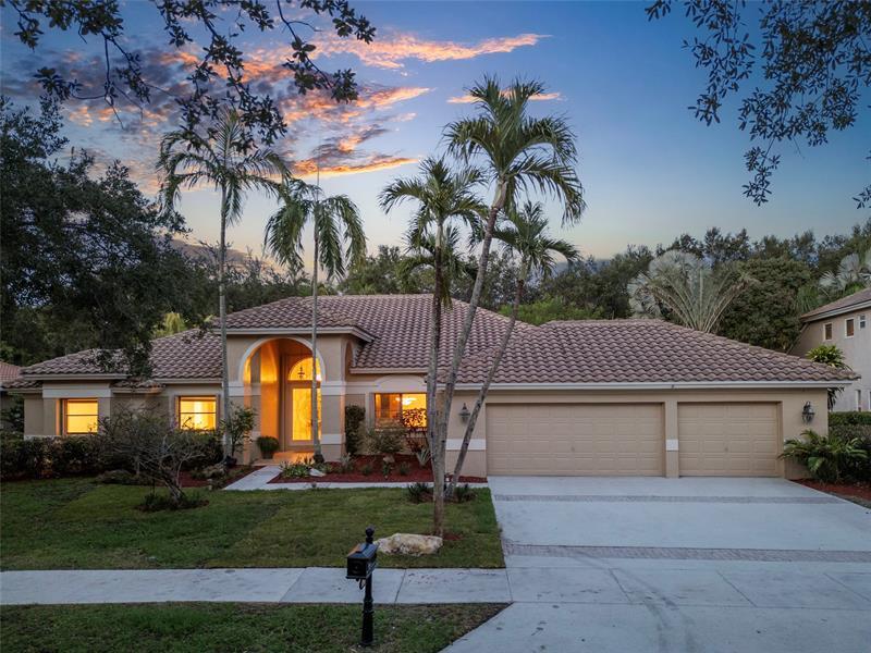 Property Photo: 1280 Manor Ct FL 33326