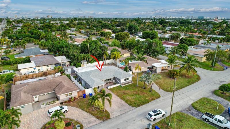 Property Photo: 1506 SW 3rd Ave FL 33060