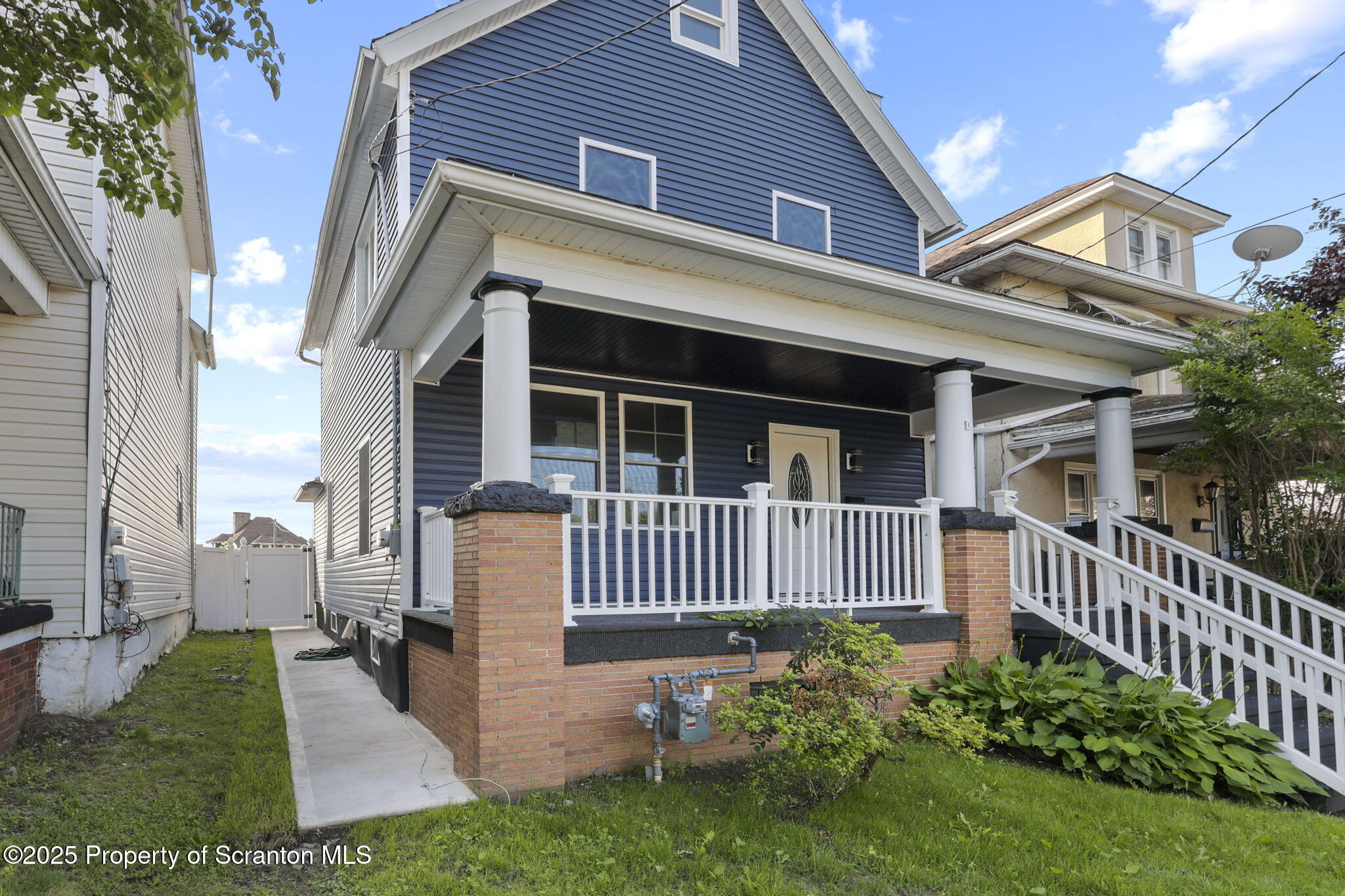 Property Photo: 1210 N N Main Avenue PA 18508
