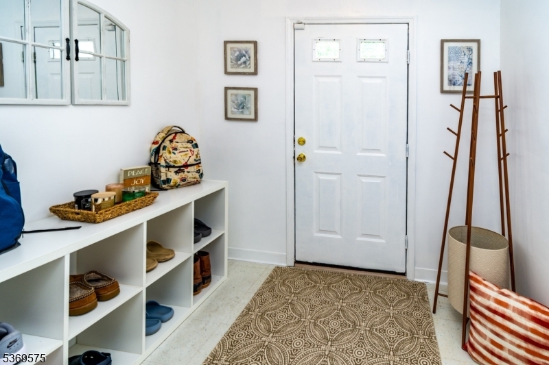 Property Photo: 638 Lillian Ter NJ 07083