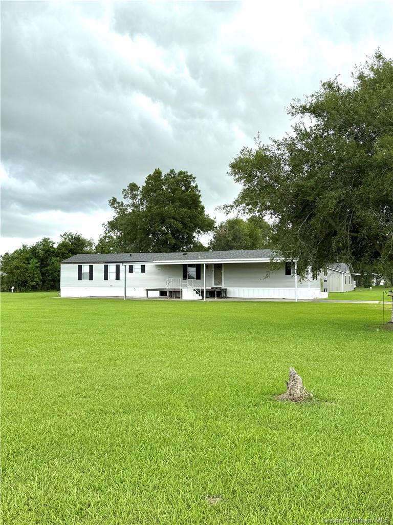 Property Photo: 7654 Chris Lane LA 70607