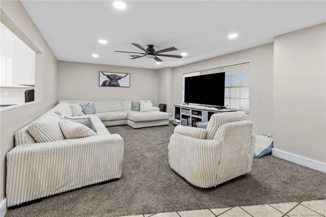 Property Photo: 6745 Oak Lake Drive LA 70665