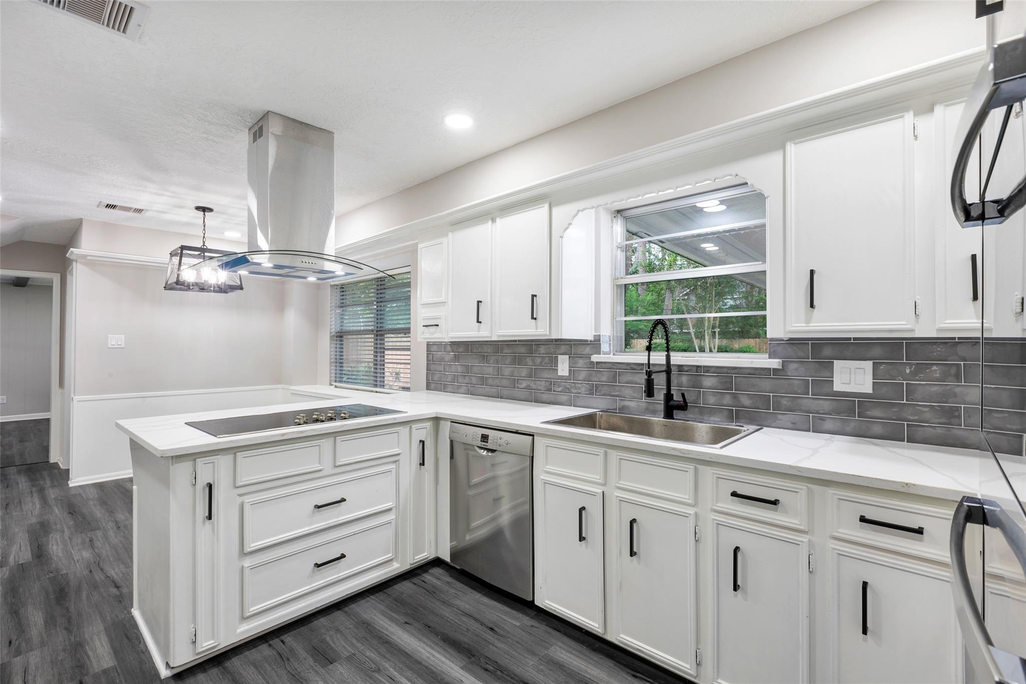 Property Photo: 5206 Summerfield Lane TX 77379