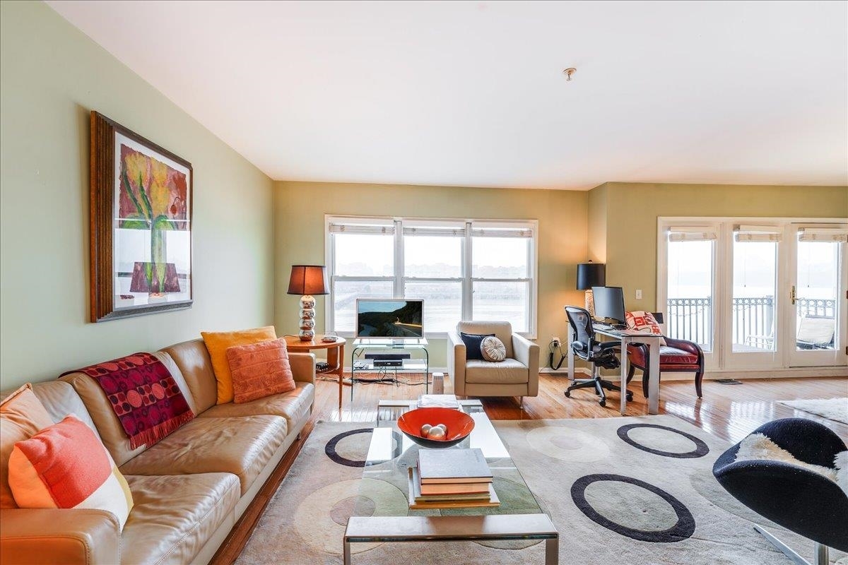 Property Photo: 252 The Promenade 252 NJ 07020