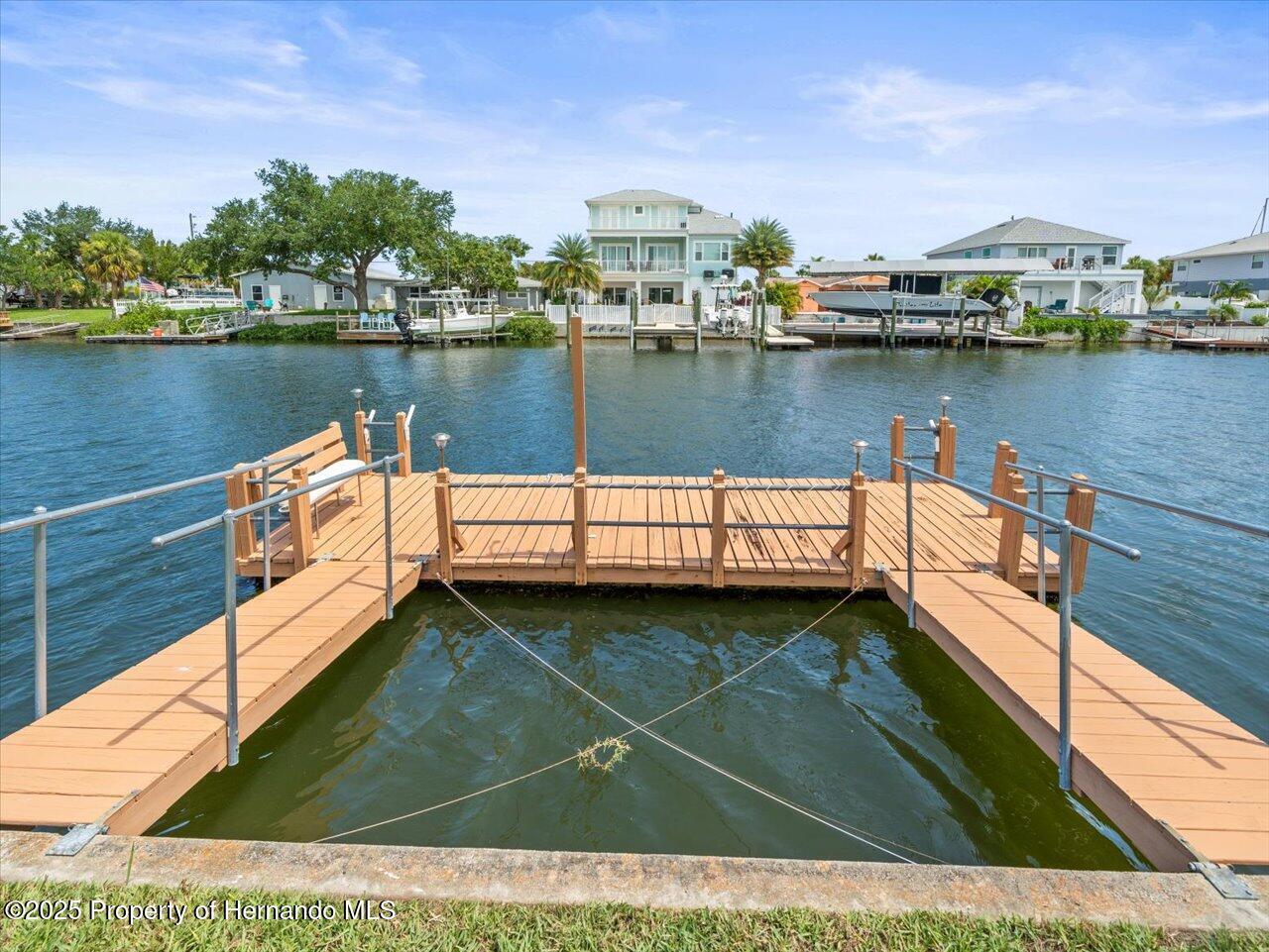 Property Photo:  4331 Tahiti Drive  FL 34607 