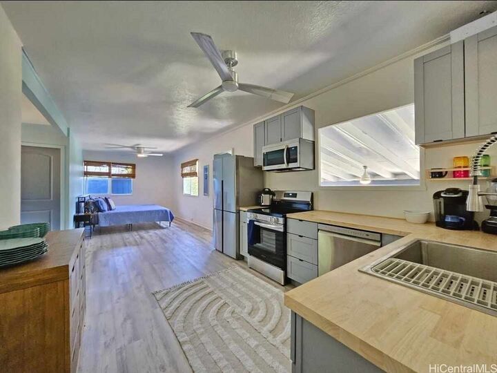 Property Photo:  84-077 Makau Street  HI 96792 