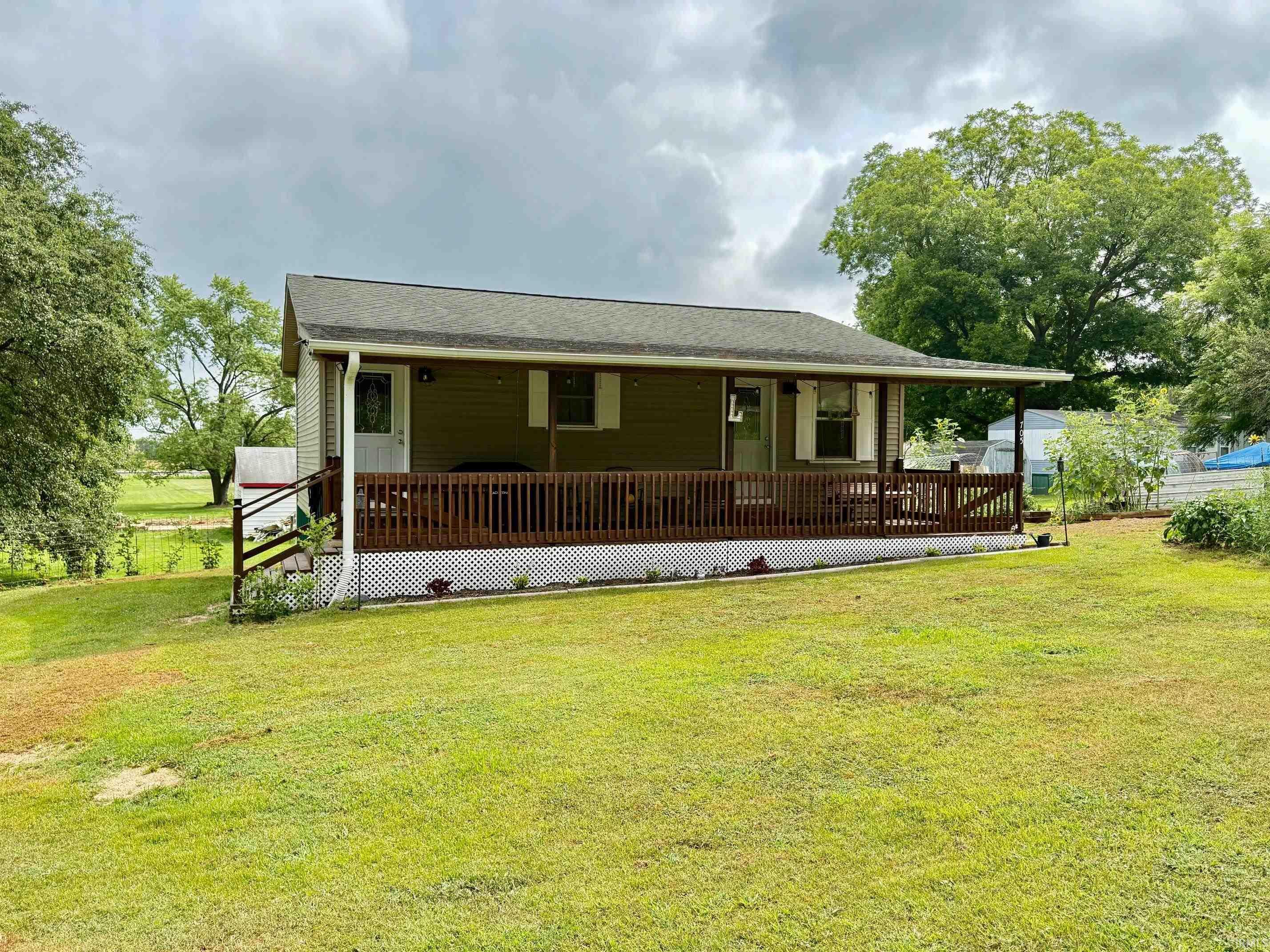 Property Photo:  705 W School Street  IN 47649 