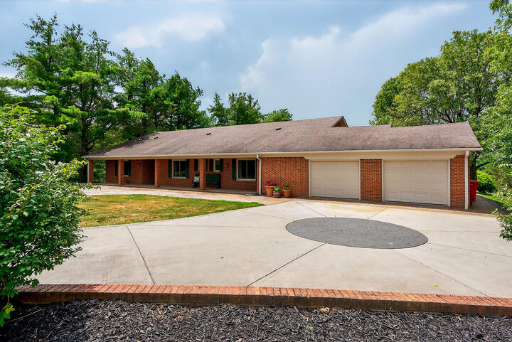 Property Photo:  4023 Goggins Lane  KY 40475 