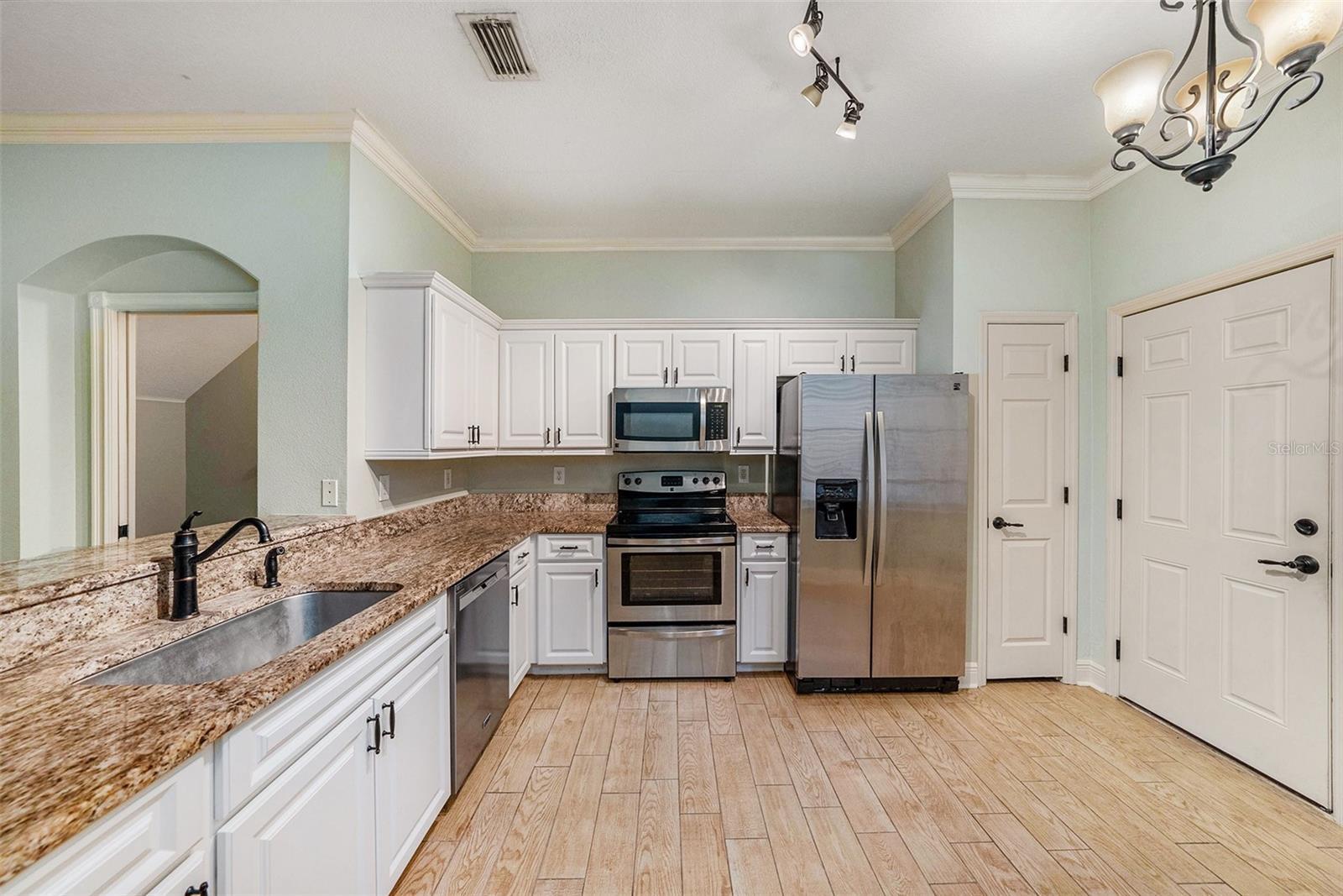 Property Photo: 11066 Windsor Place Circle FL 33626