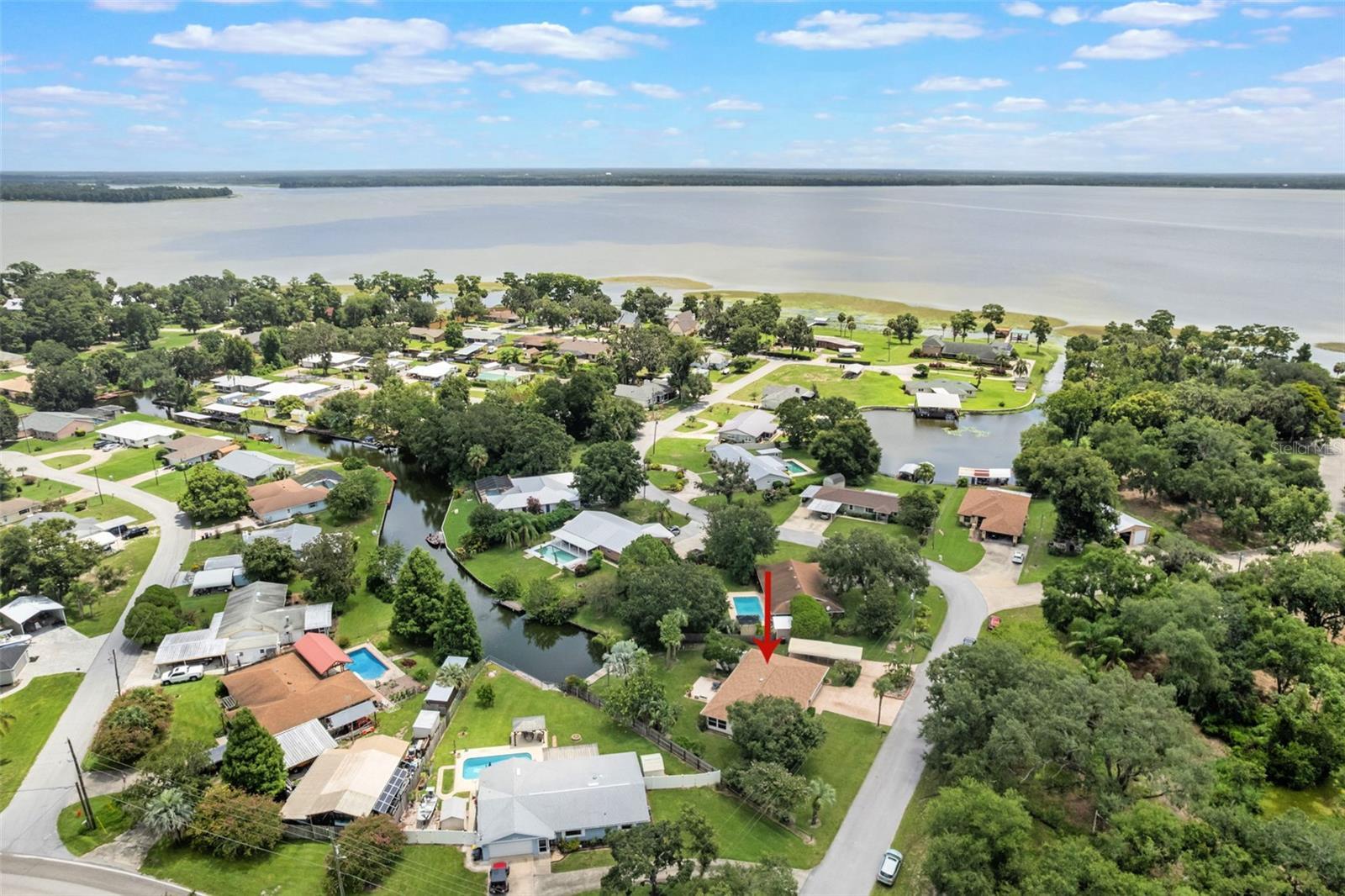 Property Photo: 2713 Palm Acres Avenue FL 33898