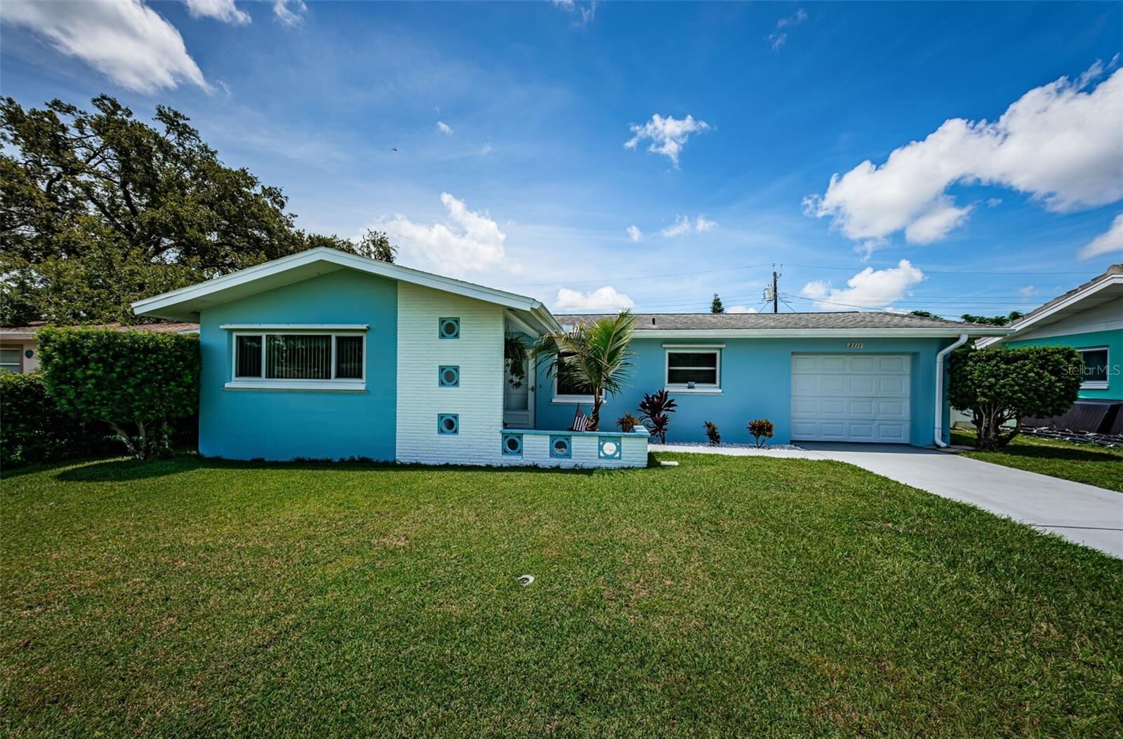 Property Photo: 2311 Whitman Street FL 33765