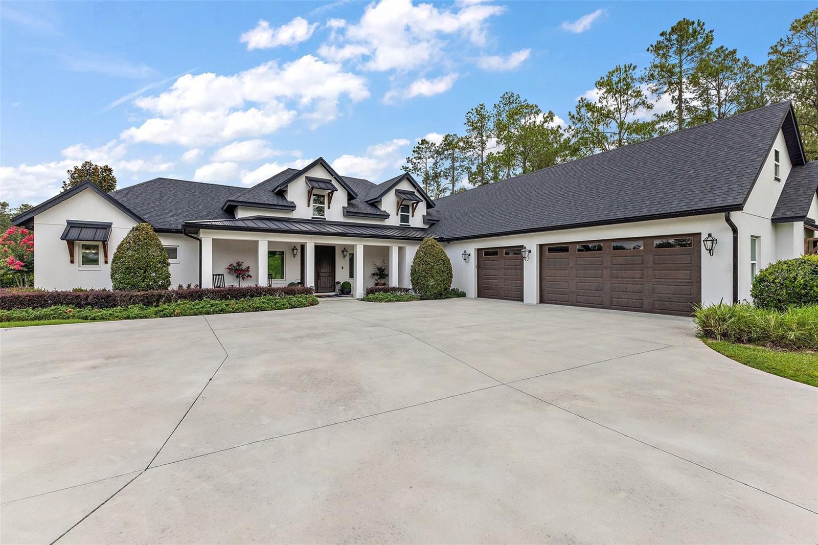 Property Photo: 35449 Pinegate Trail FL 32736