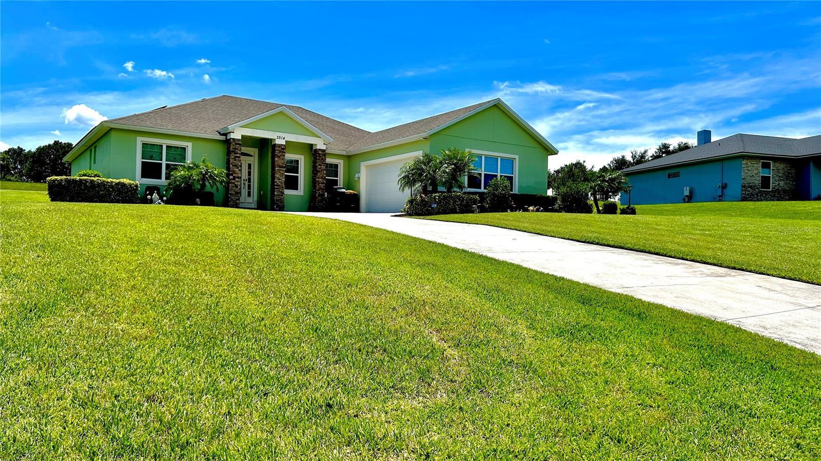 Property Photo: 3514 Ridge View Lane FL 33898