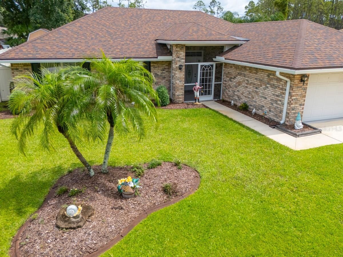 Property Photo: 4 Essington Lane FL 32164