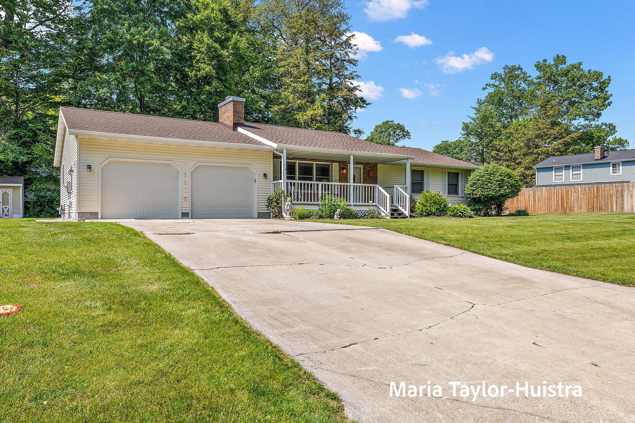 Property Photo: 16205 Suffolk Drive MI 49456
