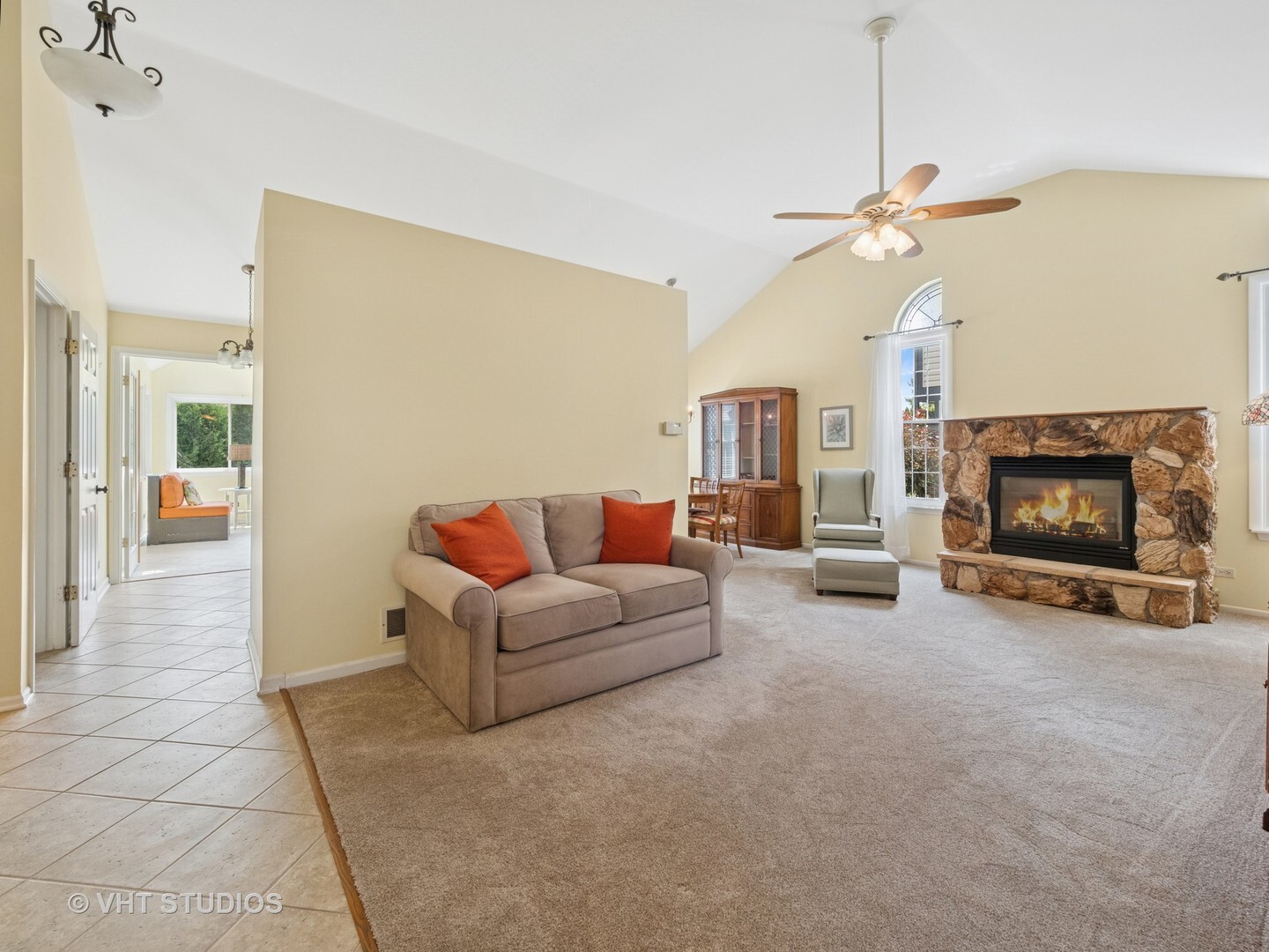 Property Photo:  1135 Lexington Lane  IL 60047 
