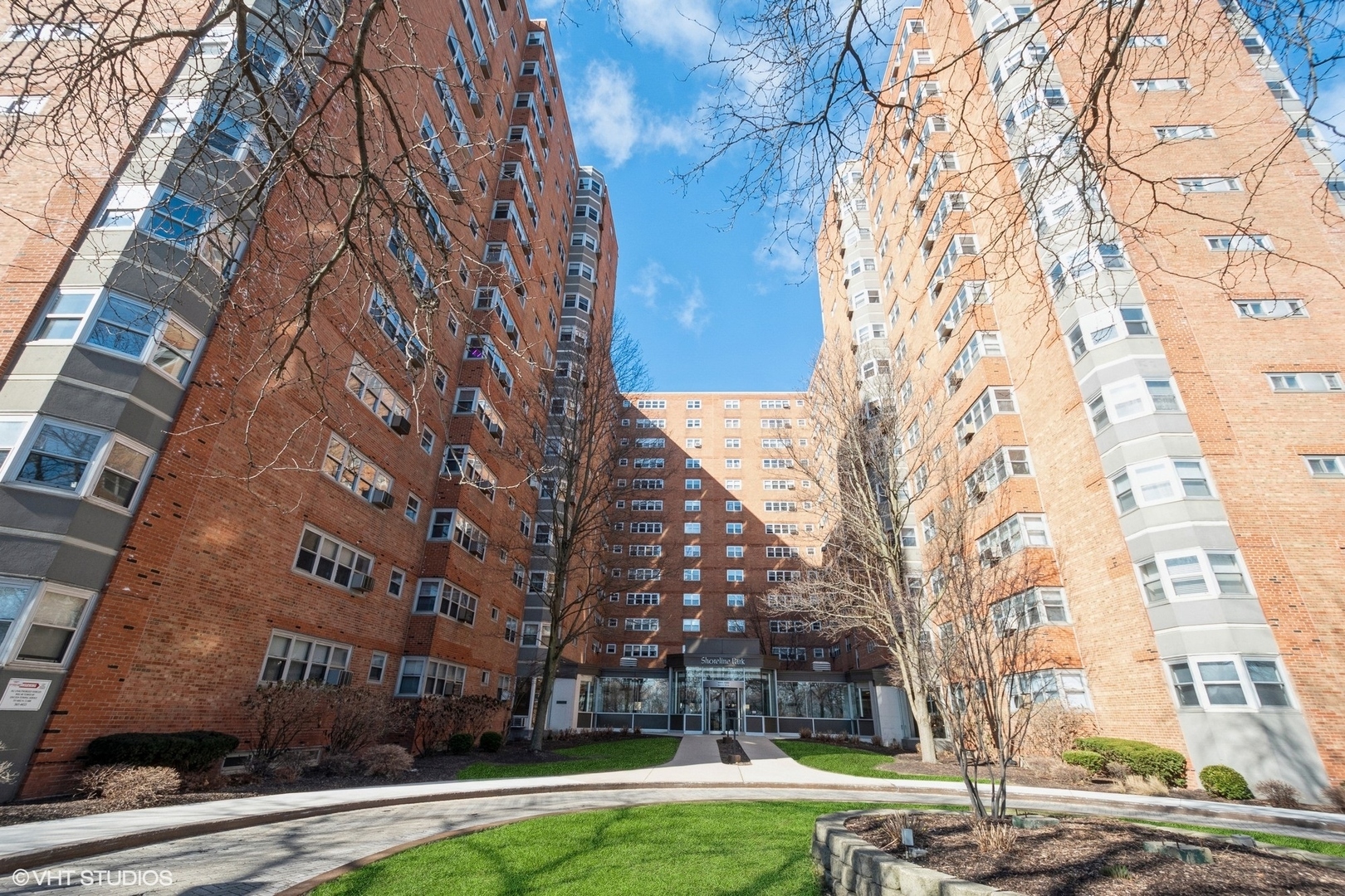 Property Photo: 4950 N Marine Drive 404 IL 60640
