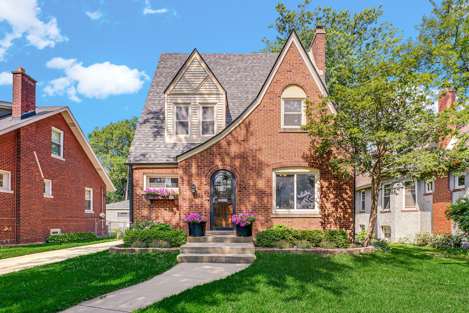 Property Photo:  9146 S Hamilton Avenue  IL 60643 