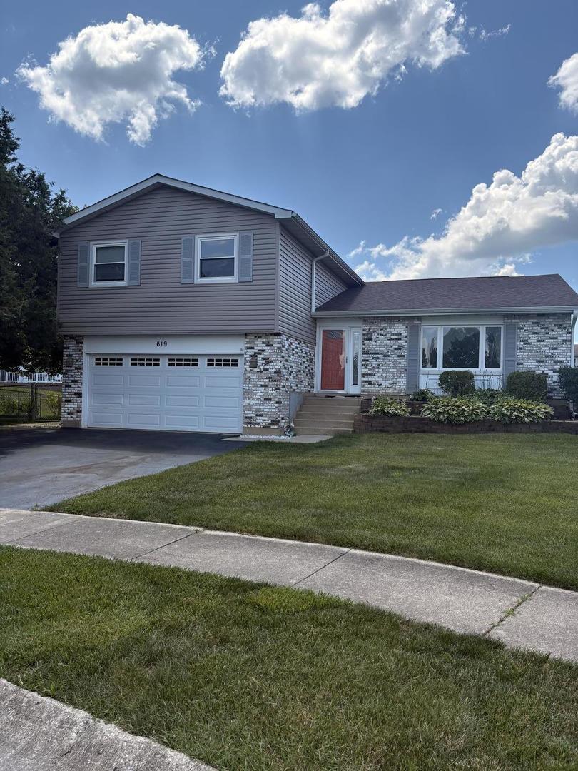 619 Belair Court  Carol Stream IL 60188 photo