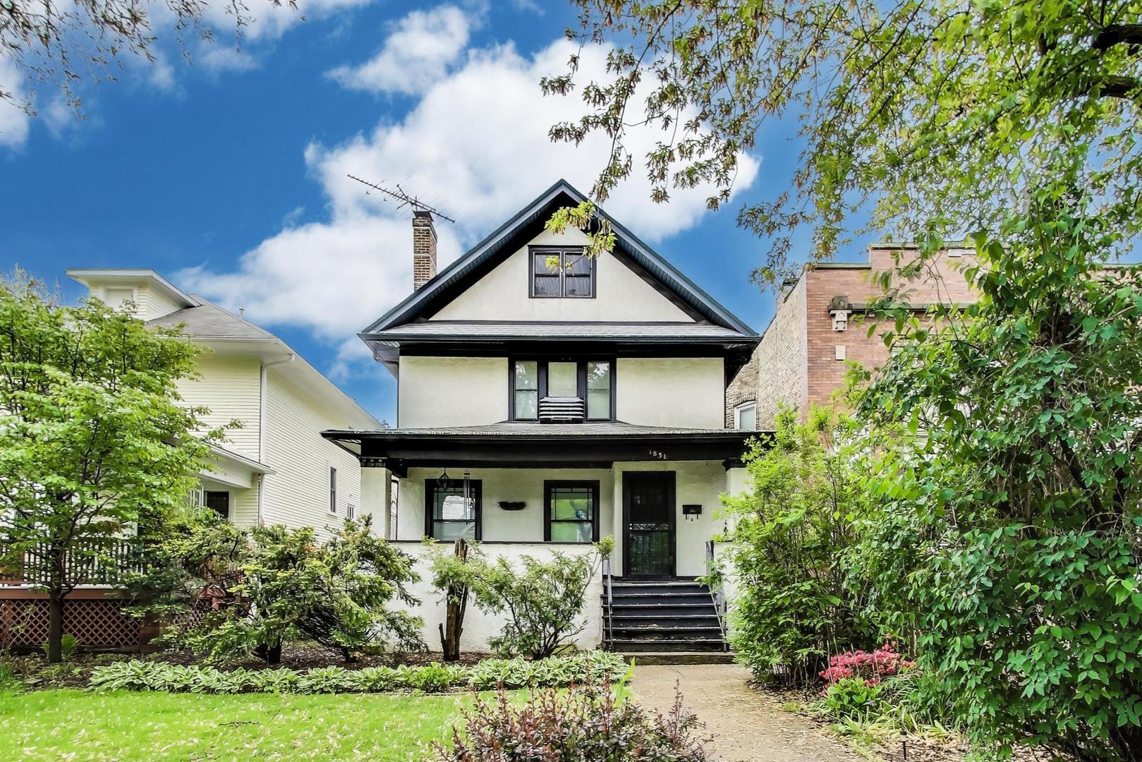 1831 W Greenleaf Avenue  Chicago IL 60626 photo