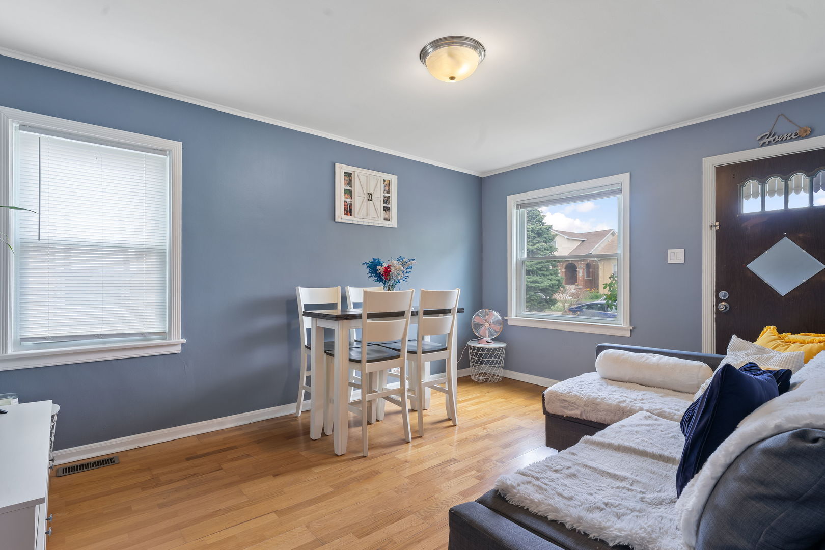 Property Photo: 4308 N Ozark Avenue IL 60706