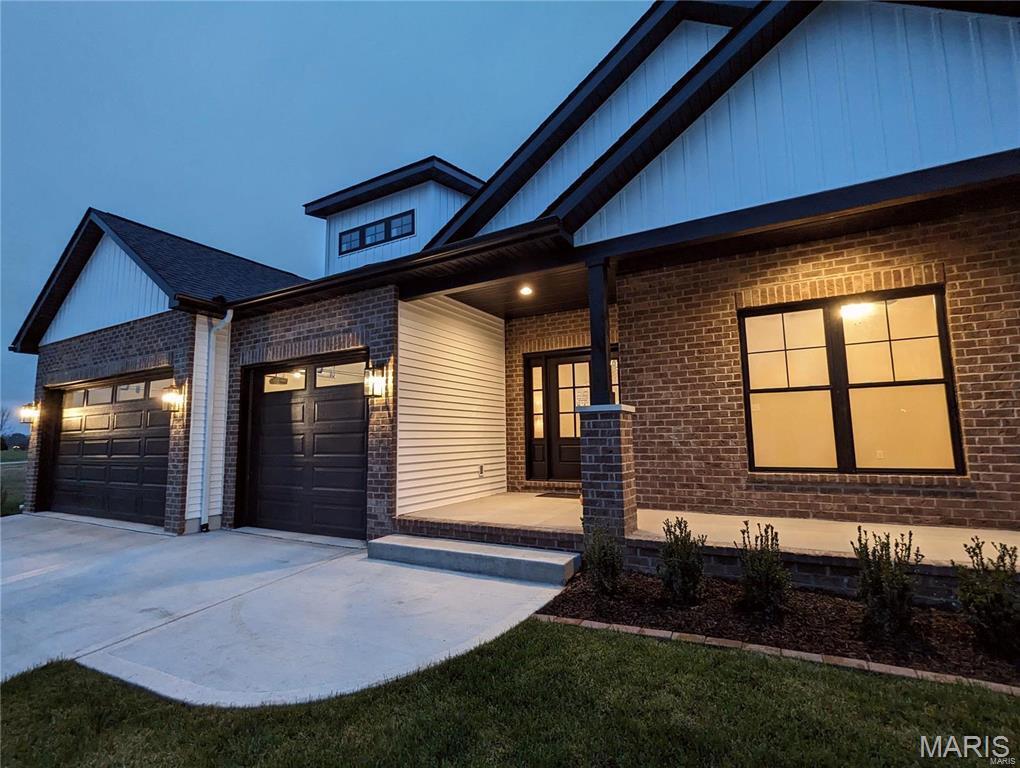 Property Photo: 8748 Wendell Creek Drive IL 62281