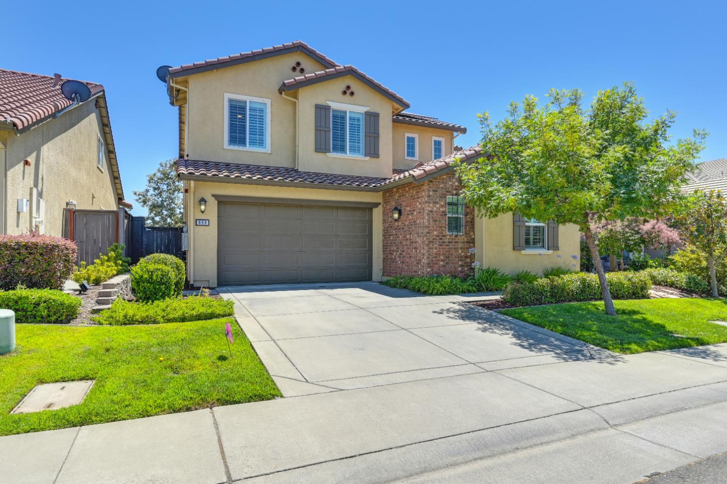 Property Photo:  888 Calico Drive  CA 95765 