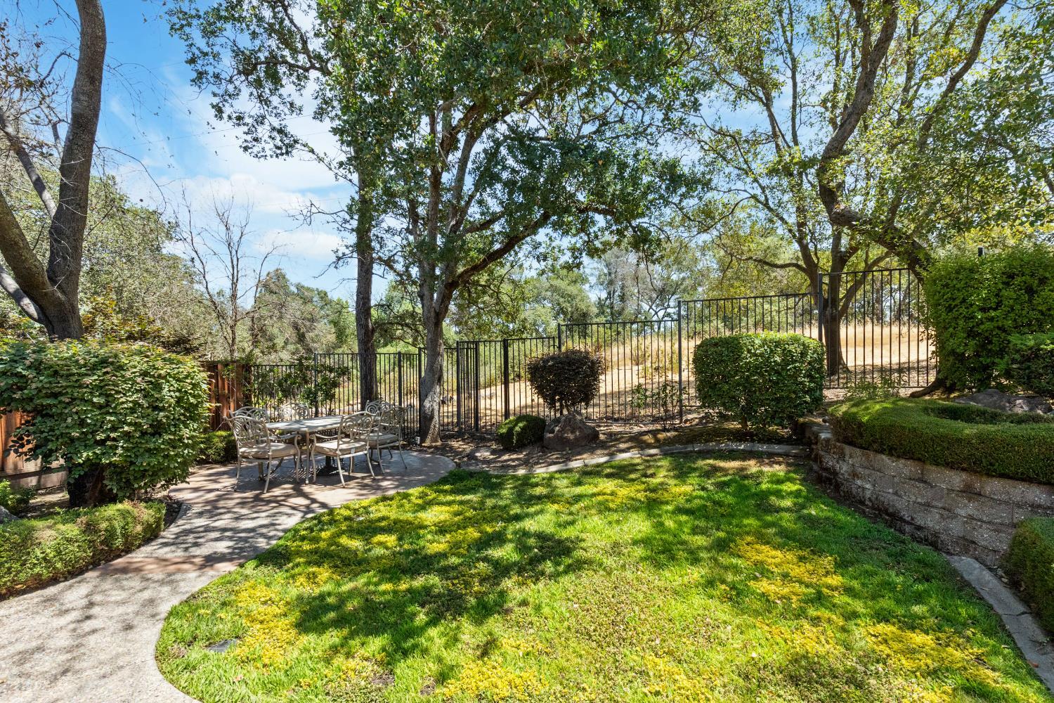 Property Photo: 5081 Eagleton Way CA 95746
