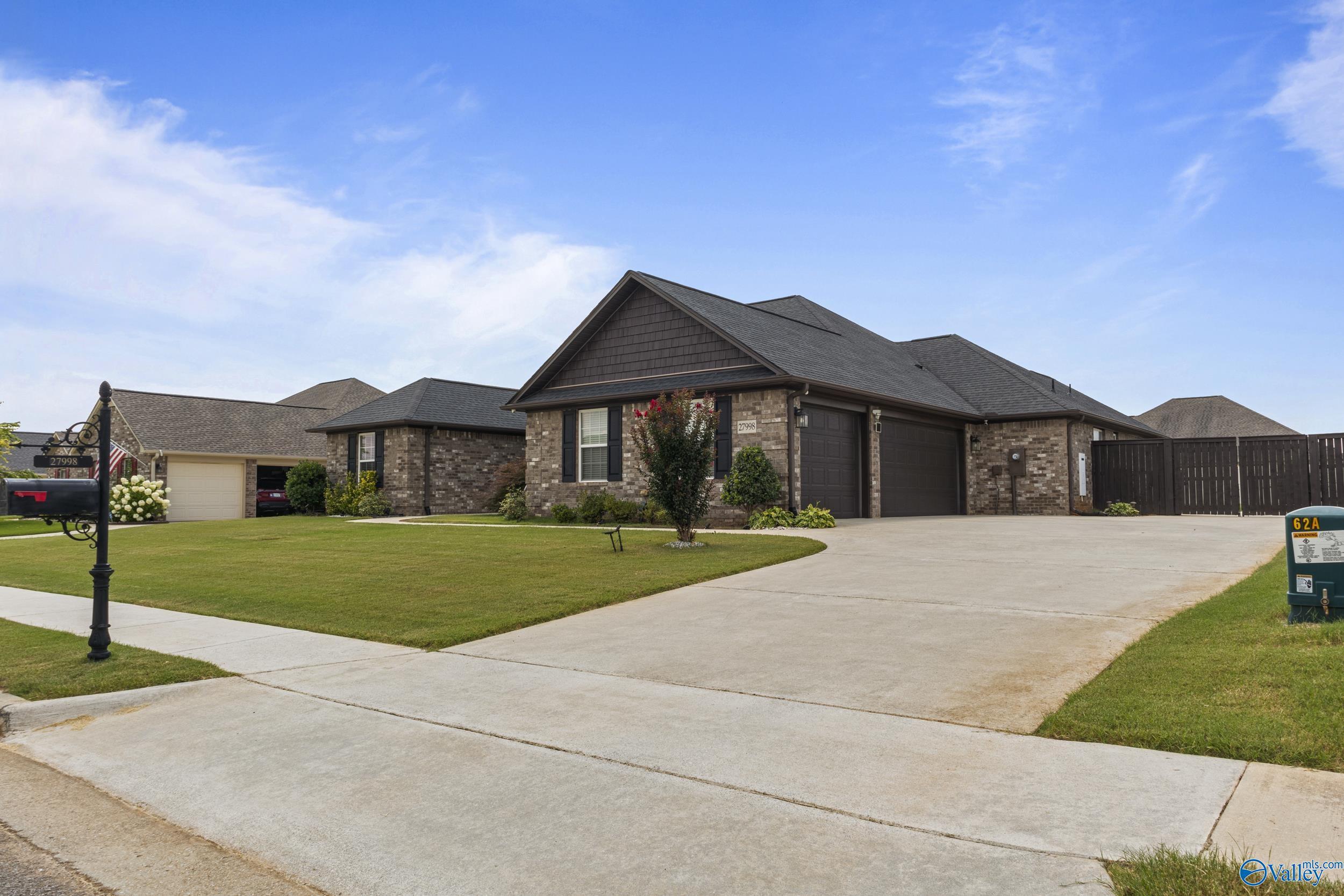 Property Photo:  27998 Cross Gate Drive  AL 35756 