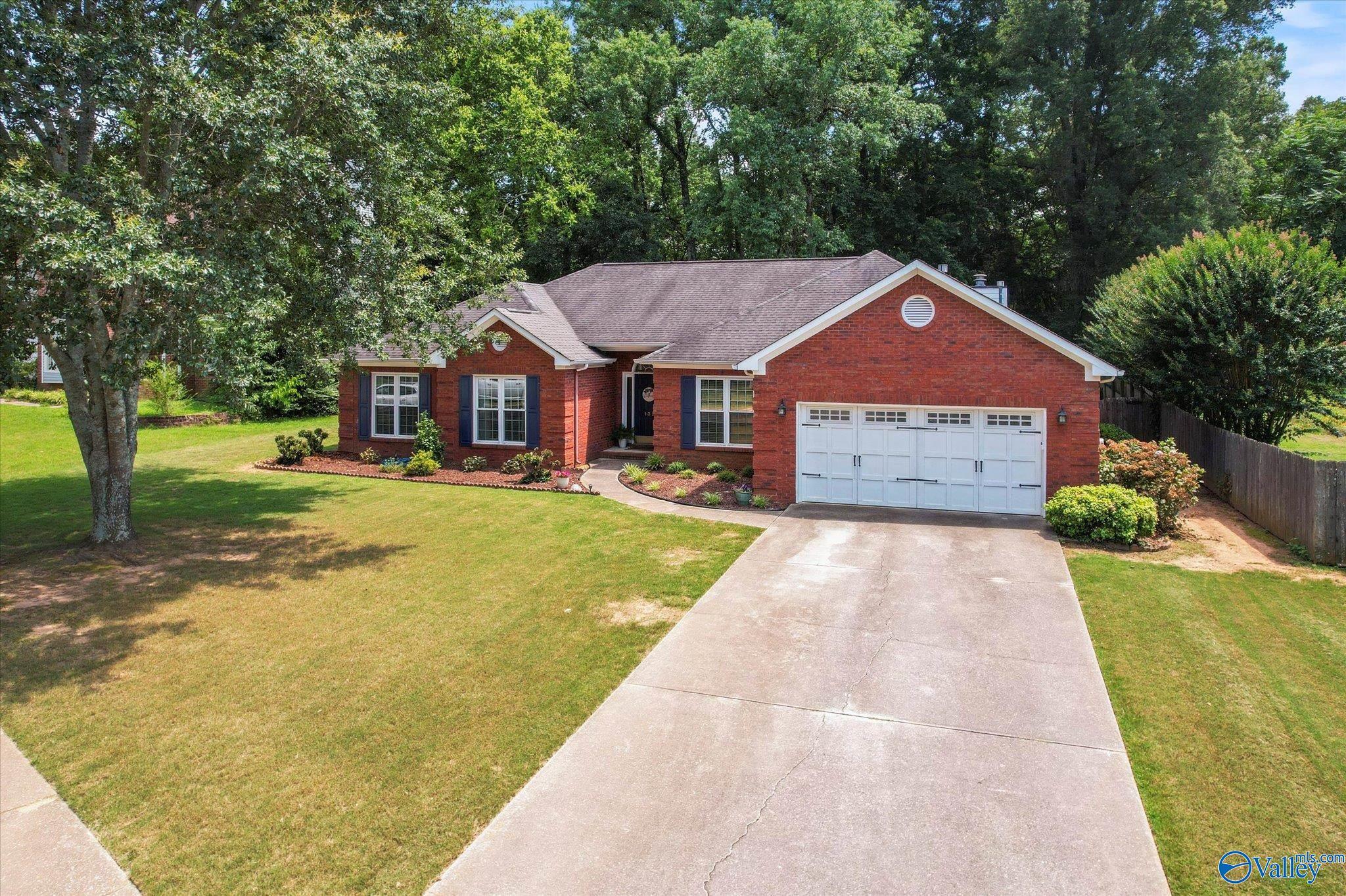 132 Pebblebrook Circle  Madison AL 35758 photo