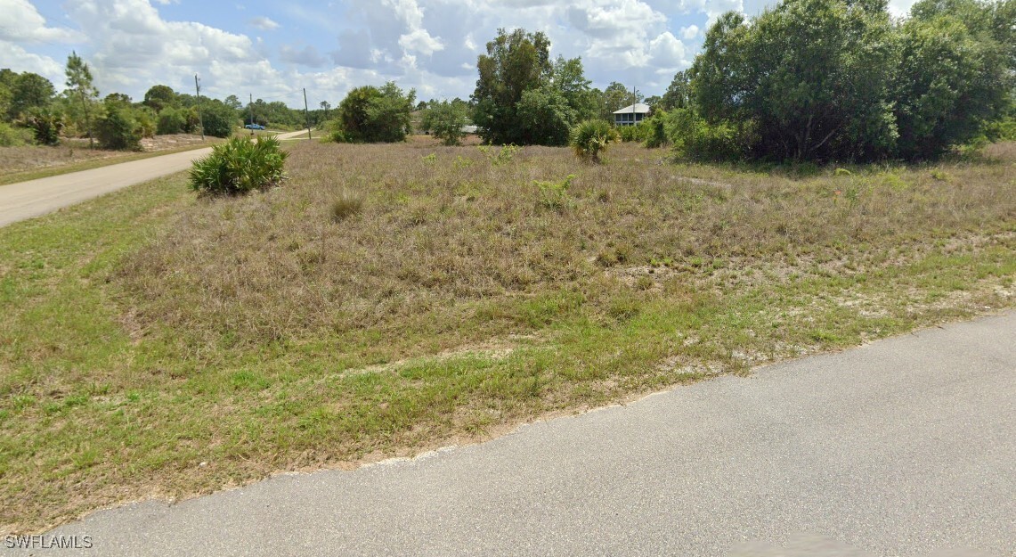 Property Photo: 3406 E 17th Street FL 33972