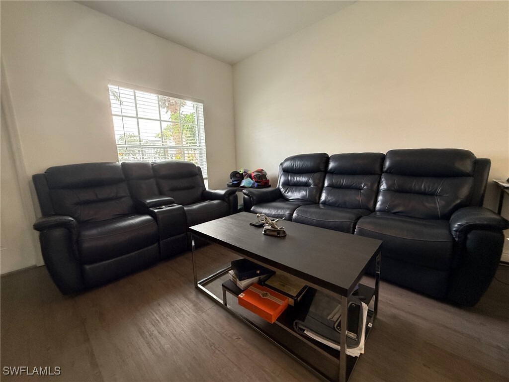 Property Photo: 3305 Lisa Lane 1 FL 34109