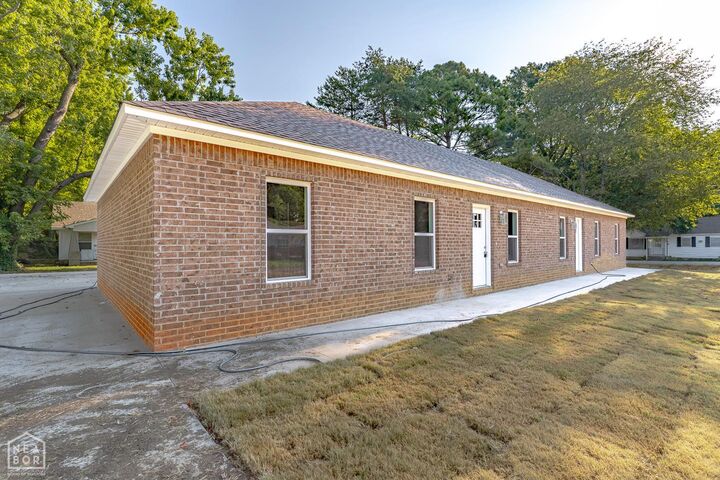 Property Photo:  808 Richmond Avenue  AR 72401 