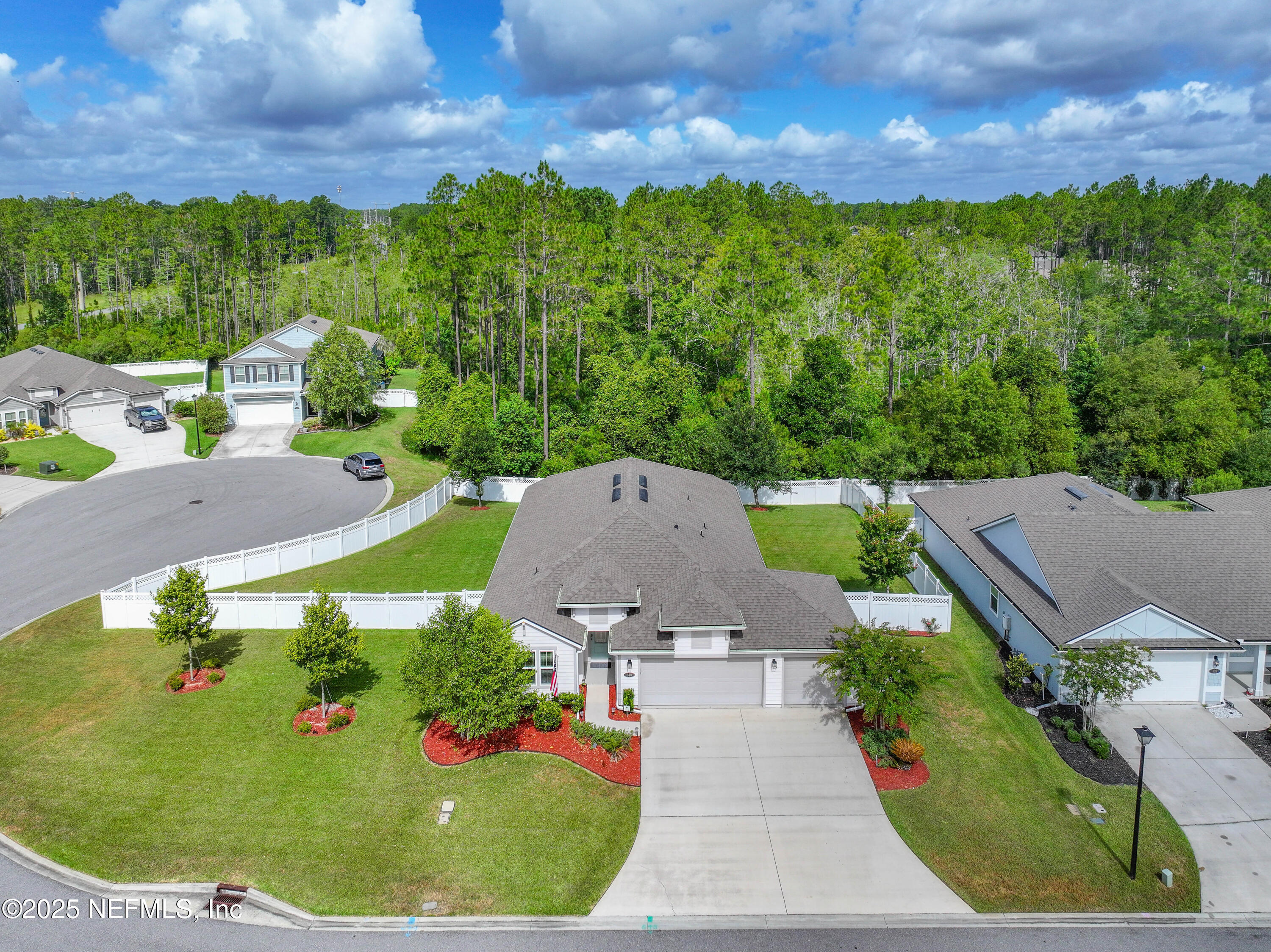 Property Photo: 148 Balmoral Castle Drive FL 32259