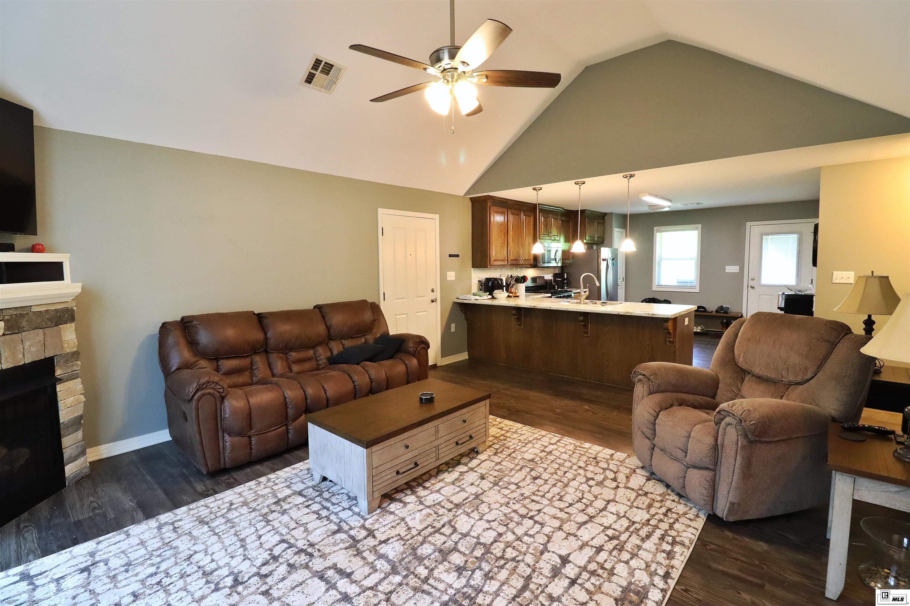 Property Photo: 1706 Wade Drive LA 71270