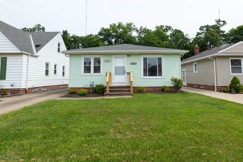 Property Photo: 2602 Park Drive OH 44134