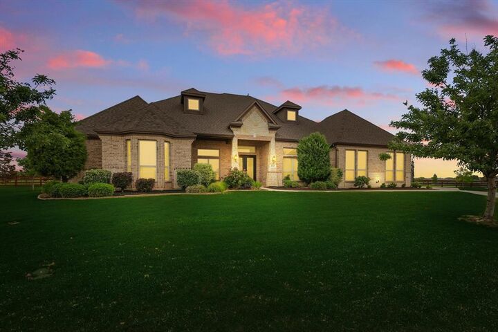 Property Photo:  532 Westcreek Lane  TX 76226 