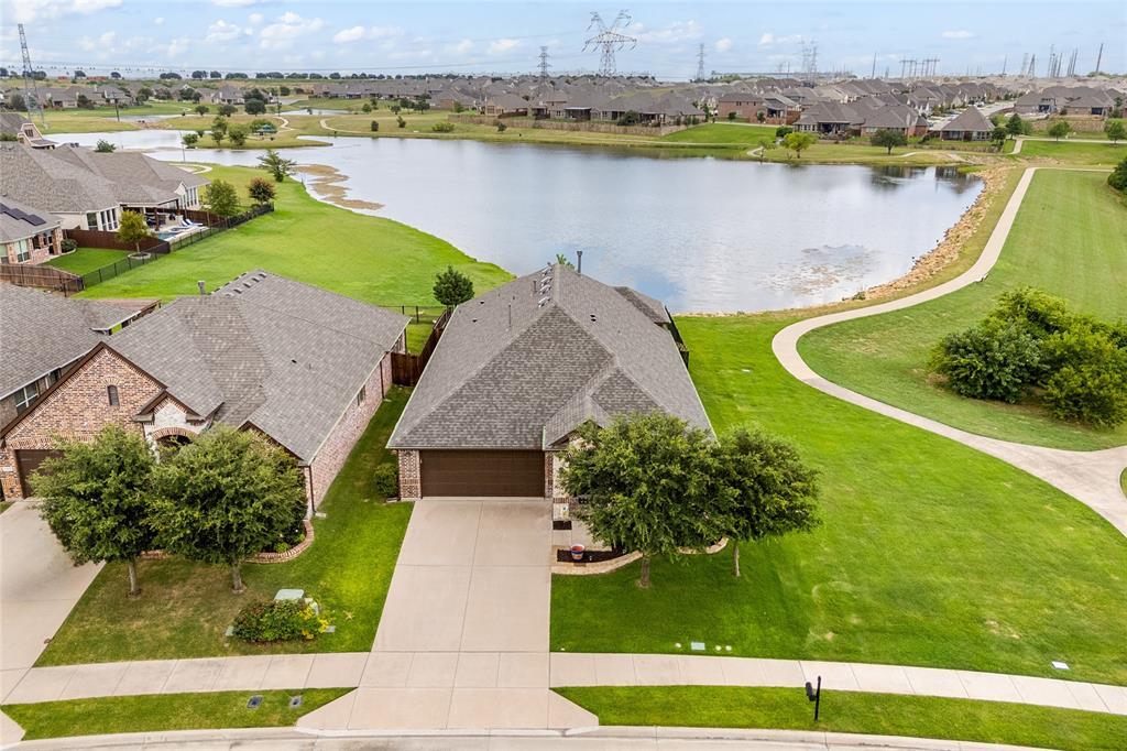 Property Photo: 4404 Green Teal Street TX 76262