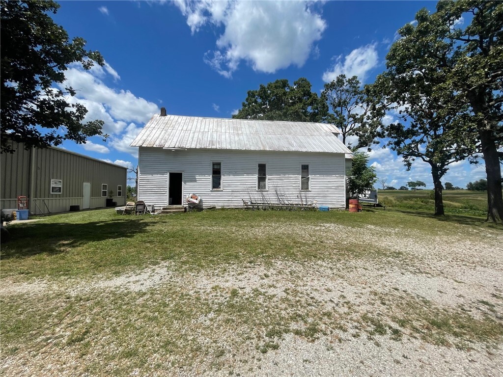 Property Photo:  1450 Highway 62  AR 72616 