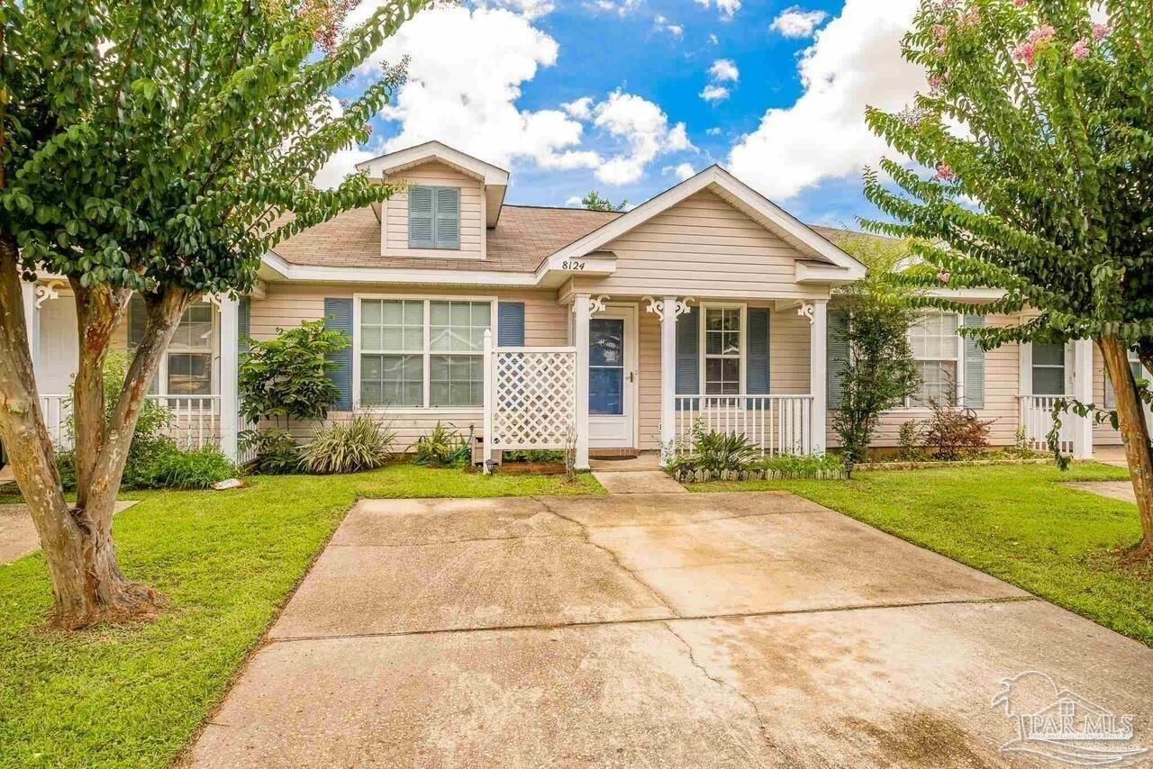 Property Photo:  8124 Heirloom Dr  FL 32514 