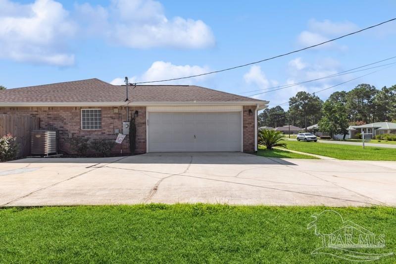Property Photo:  6546 Bellingham St  FL 32566 