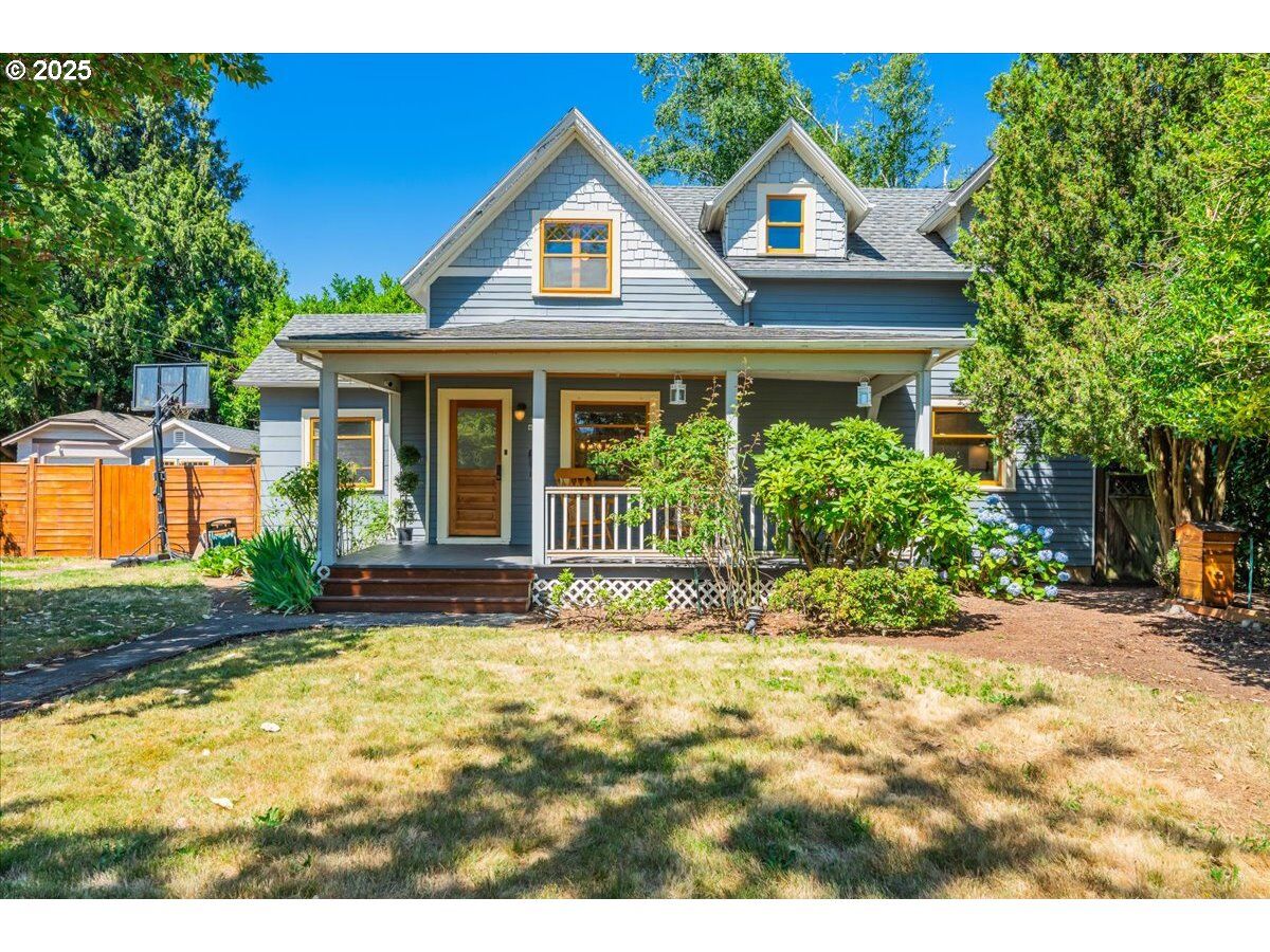 Property Photo: 6119 N Villard Ave OR 97217