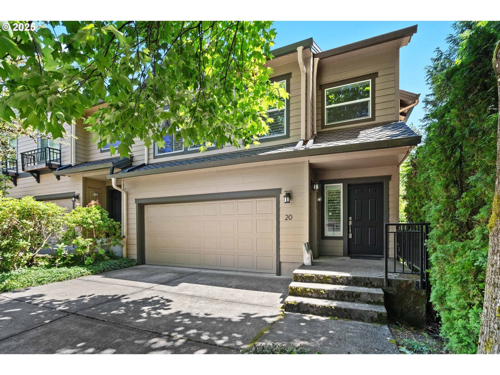 Property Photo:  20 Summit Ridge Ct  OR 97035 